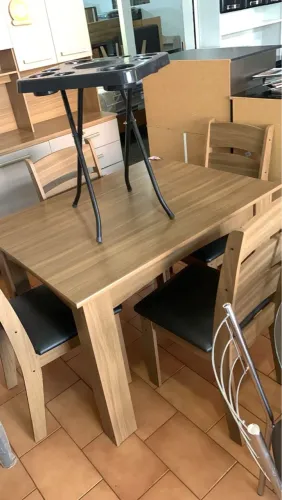 Mesa Com 04 Cadeiras Mdf Nova