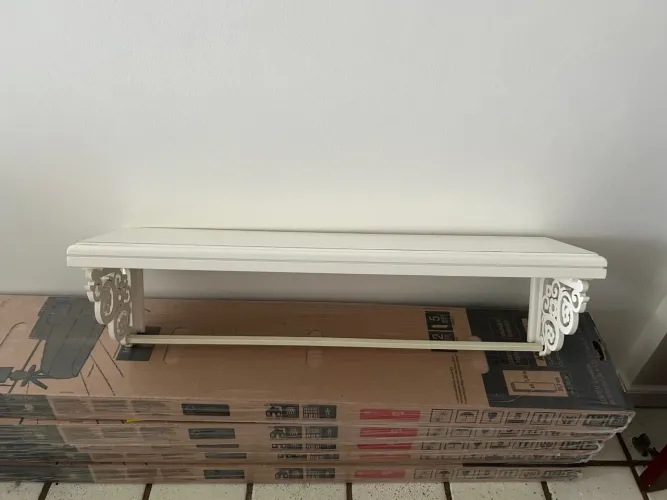 Prateleira de quarto de criança 