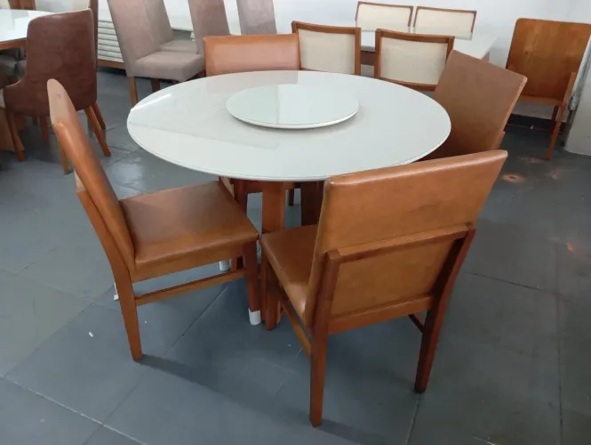 Mesa de Jantar Redonda com 4 Cadeiras resistente de madeira