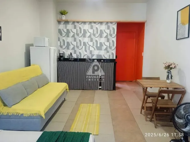 Conjugado reformado na Lapa Studio ideal para moradia ou investimento!