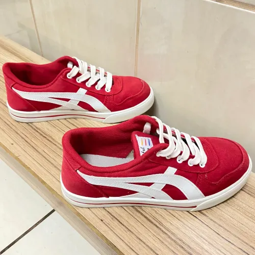 Tenis vermelho