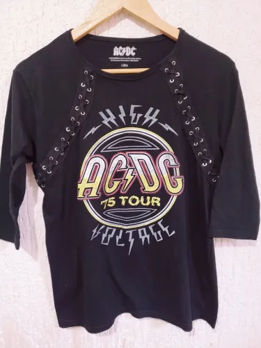 Camiseta AC/DC - High Voltage - (Feminino)