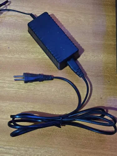 fonte de alimentação ACBEL ADA027 12V para roteadores, modens, e etc