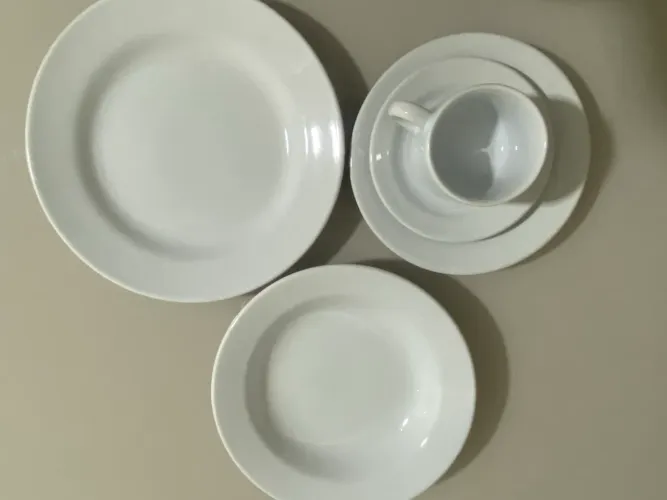 Conjunto de louça porcelana 25 peças