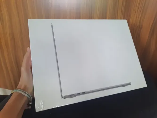 Macbook Air M3 15' 8GB 512GB lacrado