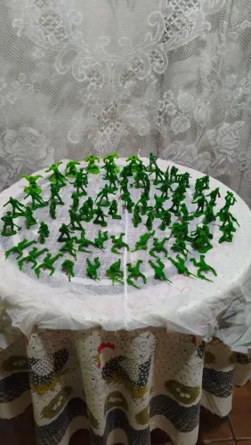 Coleção de Soldadinhos de Brinquedo