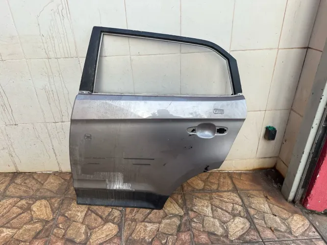 Porta traseira esquerda Creta 2017/2018/2019/2020/2021/2022/2023