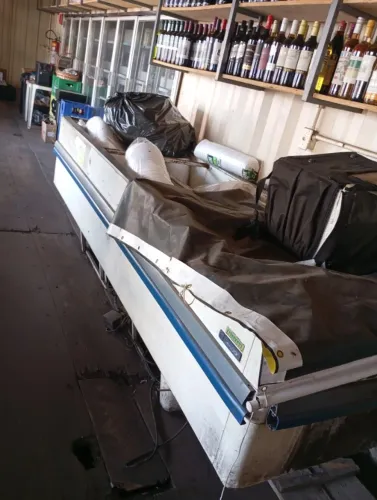 Vende-se Ilha de Congelados Gelopar Dupla 3,00m x 1,00m Funcionando