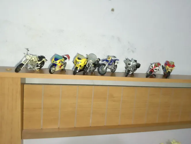 Miniaturas de Motos - Marca Maisto. 100 todas