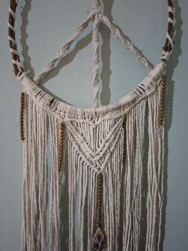 Filtro dos Sonhos Artesanal em Macramé com Pedra Ametista