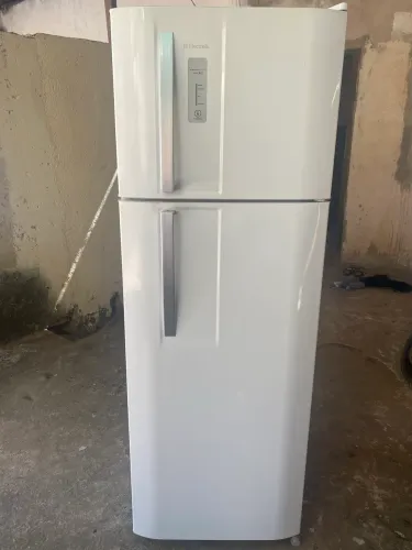 geladeira electrolux frostfree 310l