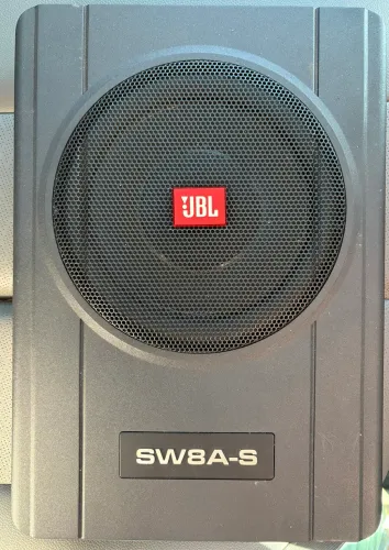 Caixa amplificada Slim JBL