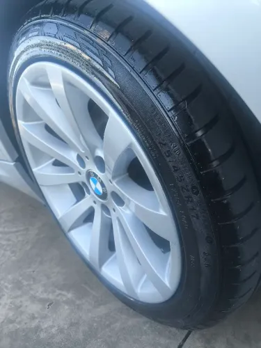 Vendo pneu run flat 225/45/17 