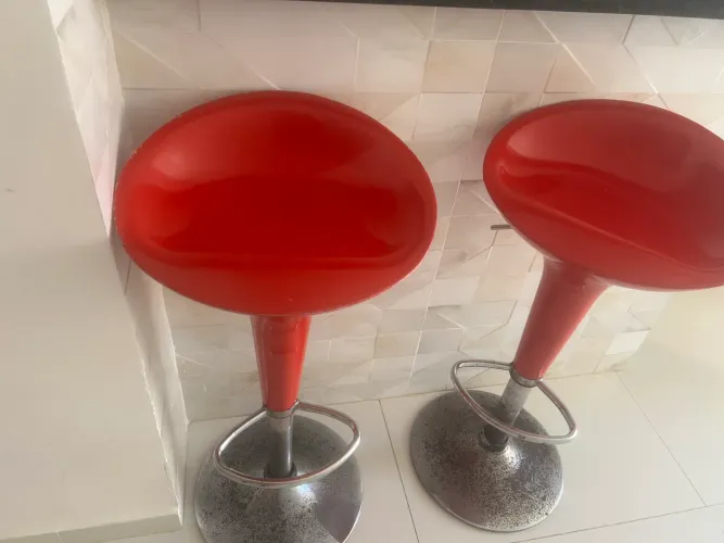 Vendo duas banquetas