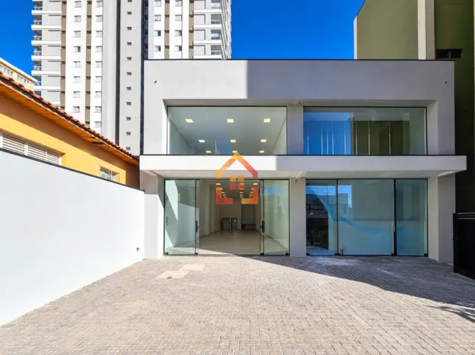 Salão Comercial para locação na Rua Pio XII, 143,08m² por R$ 7.800,00 - Centro - Londrina,