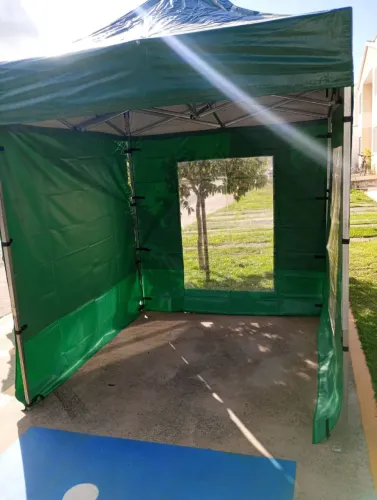 Vend-se Tenda 2×2 completa e impermeável R$ 600
