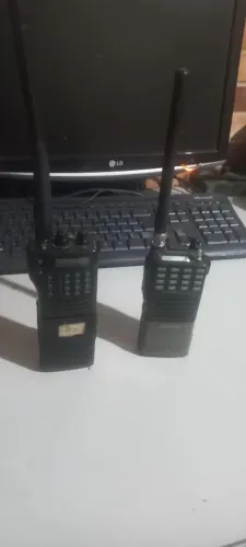 LOTE COM 2 RÁDIOS COMUNICADORES VHF