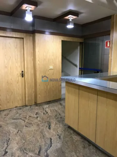 Conjunto comercial à venda, entre as estações Vila Mariana e Santa Cruz do metrô.