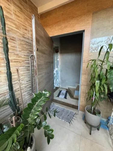 Terreno com 5 casas construídas prontas para morar.