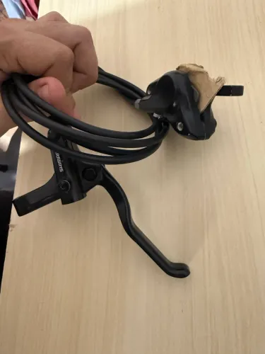 Freio Shimano MT200