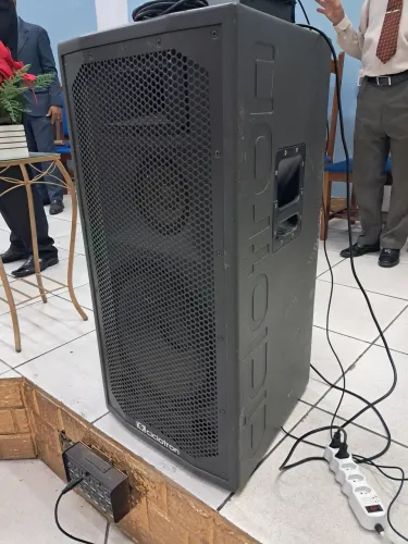 Caixa de som ciclotron 700 rms