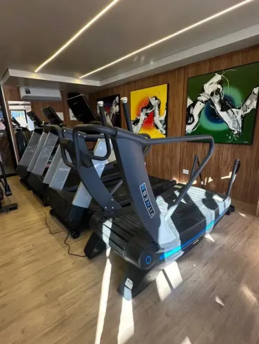 Apartamento 1 quarto em andar alto, prédio clube entregue em 2025 no Centro de Curitiba