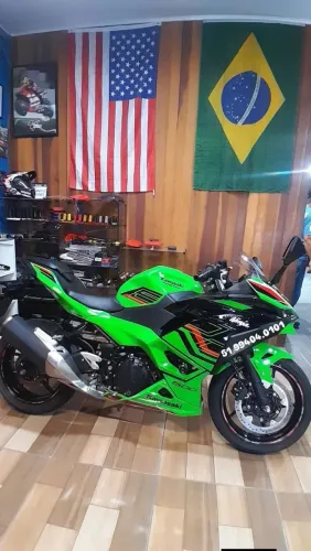 Kawasaki Ninja 500 único dono.