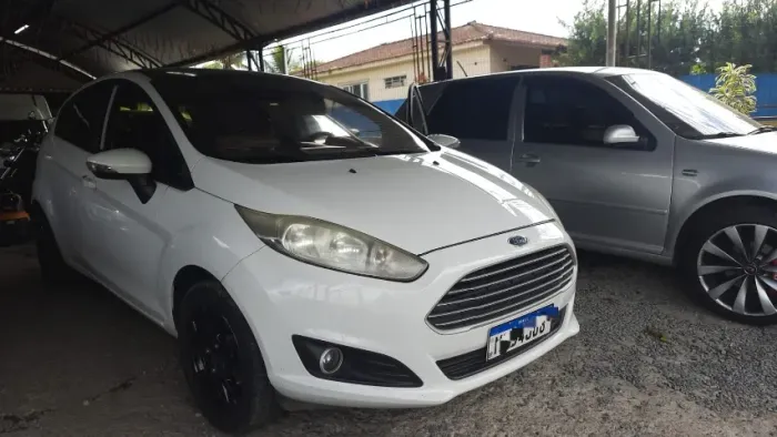 Ford Fiesta 1.6 16V Flex Mec. 5P 2015