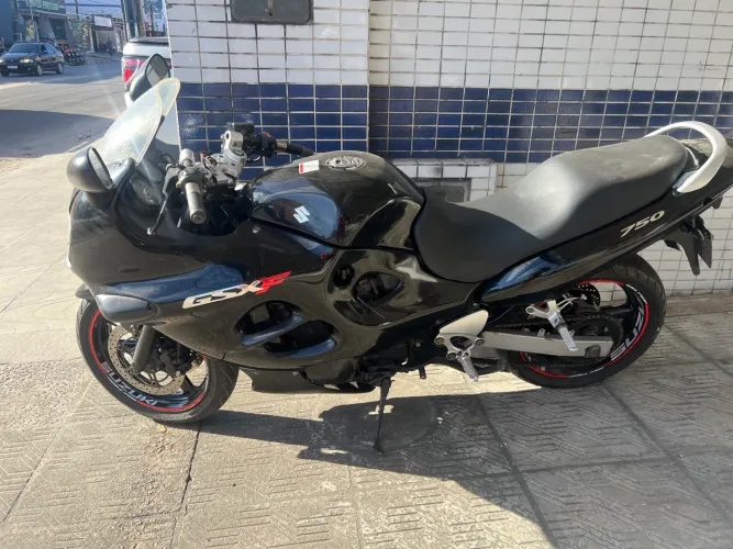Suzuki GSX 750F