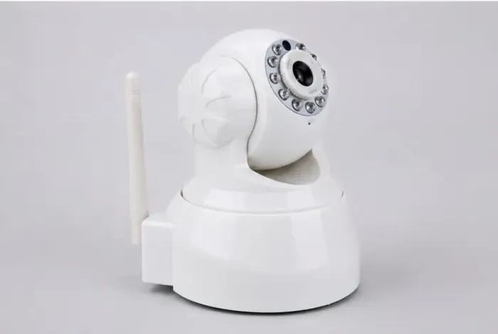 Câmera IP Wi-Fi de Segurança com Visão Noturna ? Completa e Conservada