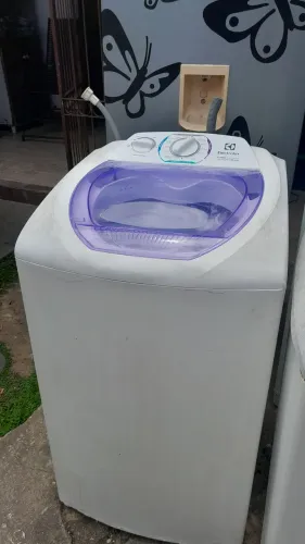 Máquina de lavar Electrolux conservada