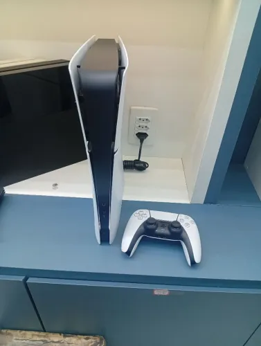 PlayStation 5 edição digital slim seminovo!!!
