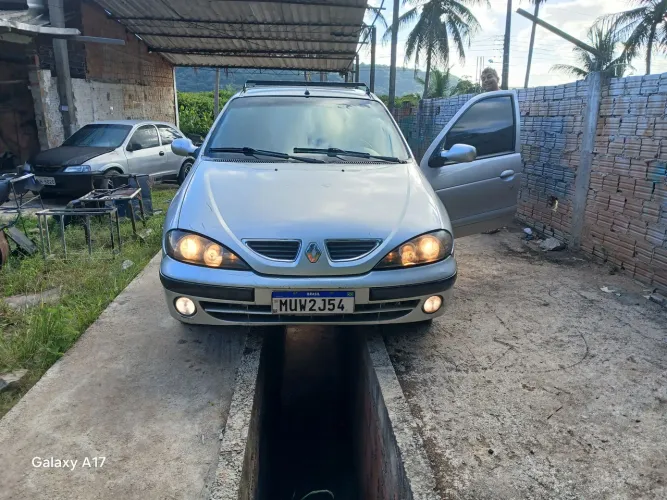 Renault Megane Hatch Rxe/egeus 1.6 16V 2000