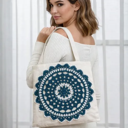 Ecobag com Crochê em Verde escuro e Branco Feito a Mão - Perfeita para praia ou compras