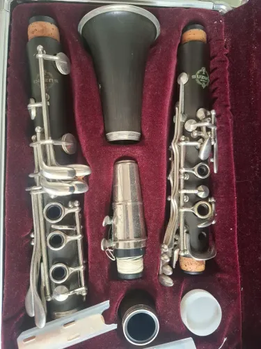 Clarinete a venda