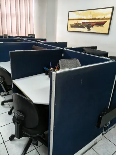Vendo 8 Cabines ( Baia ) Call center
