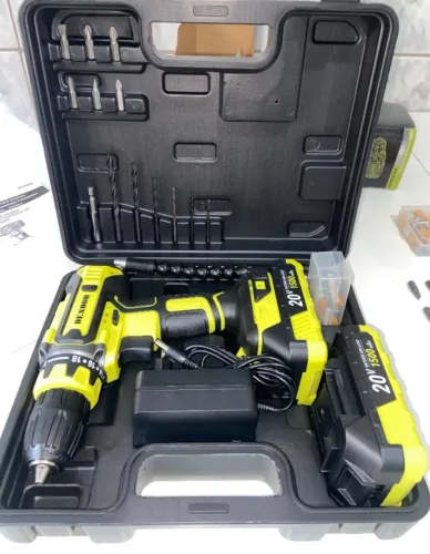 Parafusadeira/Furadeira Sem fio 20V com duas baterias