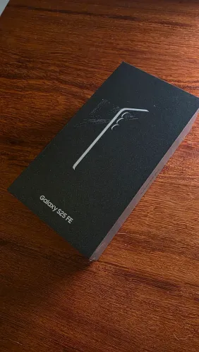 Samsung Galaxy S25 FE - LACRADO