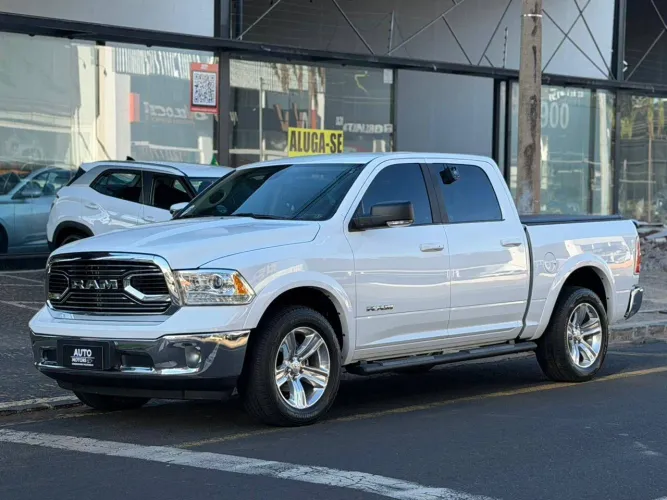 Ram Classic Laramie 5.7 V8 16V Gasolina 4X4 Aut. 2023