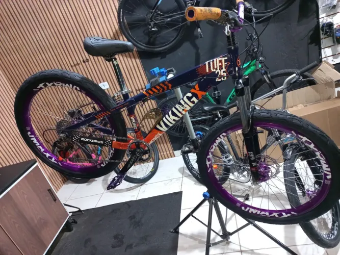 Bicicleta topada aro 26 tudo zero