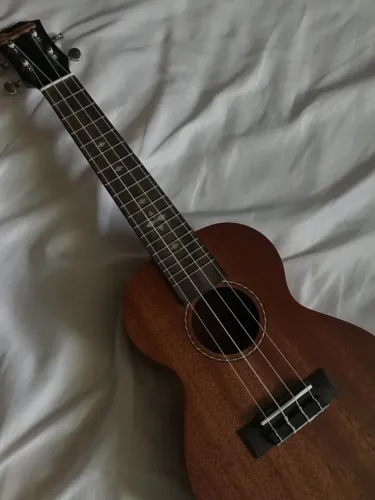vendo Ukelele abaixo do preço original