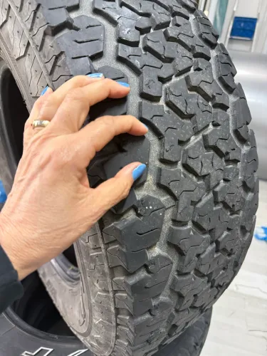4 Pneus Maxxis Worm Drive A/T 265/70 R17 - Excelente Estado