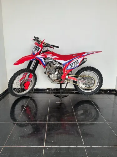 ESTOU VENDENDO ESSA CRF 250f