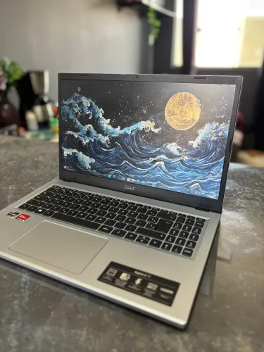 Notebook Acer Aspire 3 A3515-24P - Excelente estado