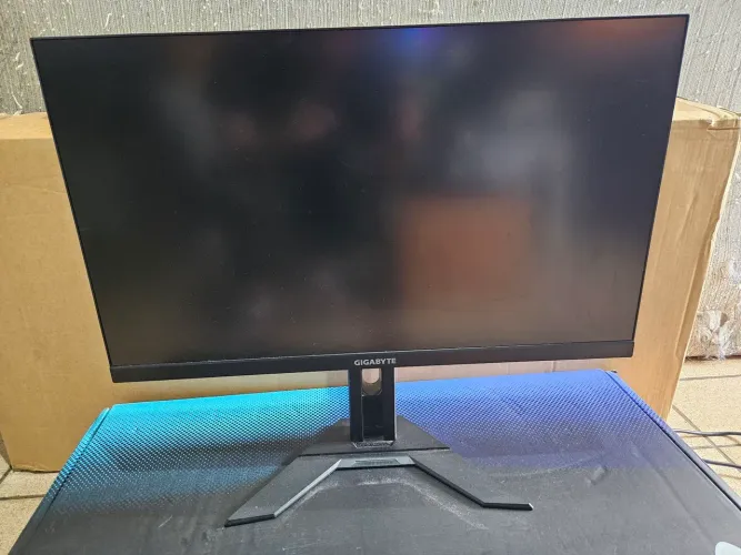 Monitor Gamer Gigabyte M27Q 2K QuadHD 170Hz