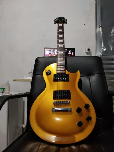 Guitarra Les Paul Walczak Gold Top