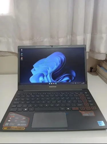 Notebook positivo vision C14