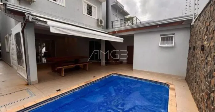 CASA MODERNA À VENDA- Jardim Ibirapuera
