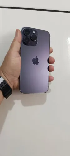 Vendo lindo iPhone 14 pro Max simplesmente impecável