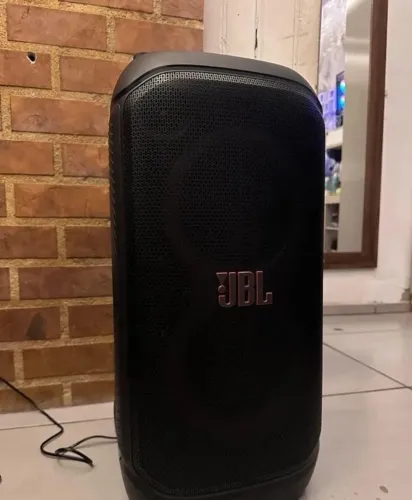 Vende se Caixa JBL 320